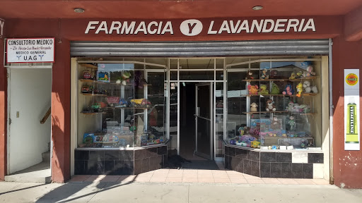 Farmacia y lavandería de Creel