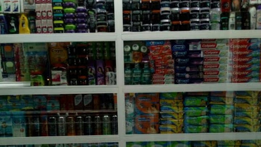 Farmacia círculo verde/ tienda.