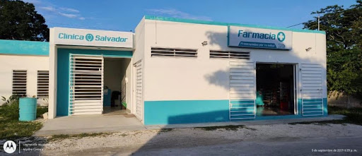 FARMACIA CRUZ Y CONSULTORIO MEDICO